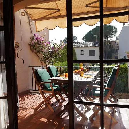 Casa Acogedora Con Gran Piscina, Cerca De La Playa Y Puerto De L'estartit, Admite Mascotas. - Es-323-2 *