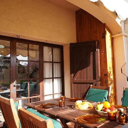 Casa Acogedora Con Gran Piscina, Cerca De La Playa Y Puerto De L'estartit, Admite Mascotas. - Es-323-2 *